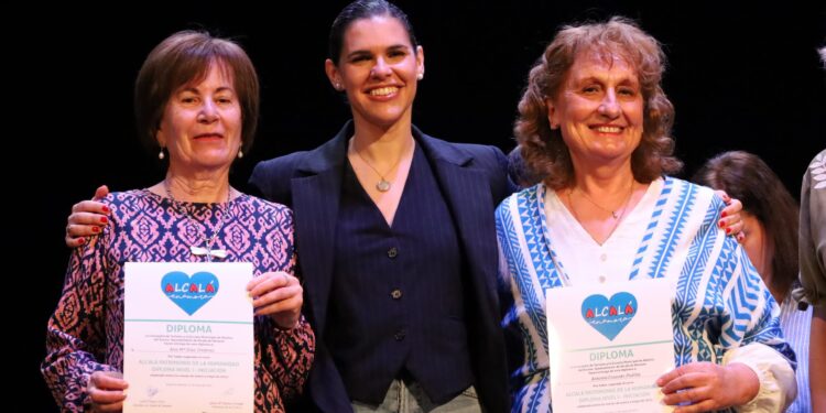 Cerca de 250 alumnos reciben sus diplomas del curso ‘Alcalá, Patrimonio de la Humanidad’