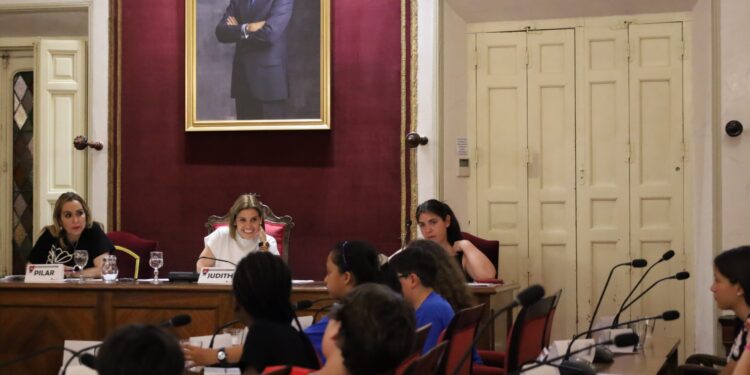 Piquet elogia a los participantes en el Consejo Municipal de Infancia por su compromiso “para convertir Alcalá en una ciudad más amable y feliz”