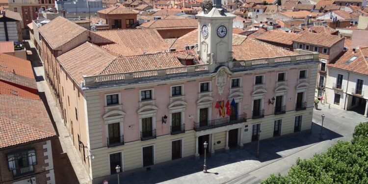 La Junta de Gobierno Local aprueba 900.000 euros para la mejora de espacios públicos en Alcalá