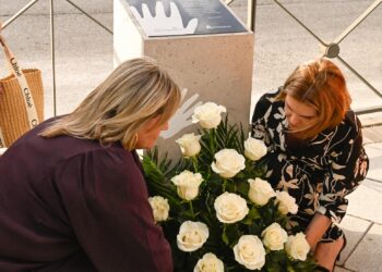 Alcalá rinde homenaje a las víctimas de ETA