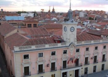 El PSOE condena las declaraciones del obispo