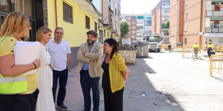 Judith Piquet visita las obras del entorno de Reyes Católicos