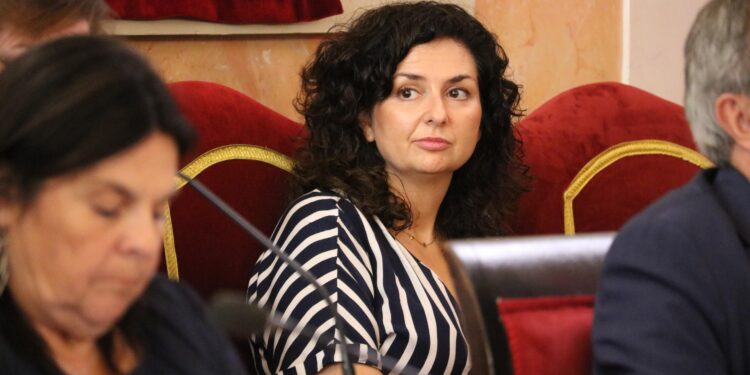 El Ayuntamiento responde a las críticas sobre la situación de los bomberos