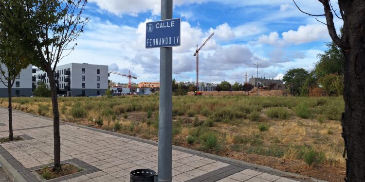 Alcalá cede dos parcelas a la Comunidad de Madrid para la construcción de más de 200 viviendas