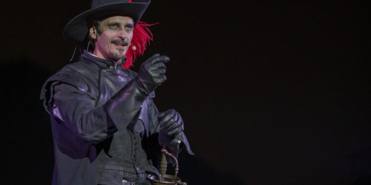 Entrevista con Antonio Pagudo: «Hay que disfrutar de este regalo que nos ha dado la dramaturgia»