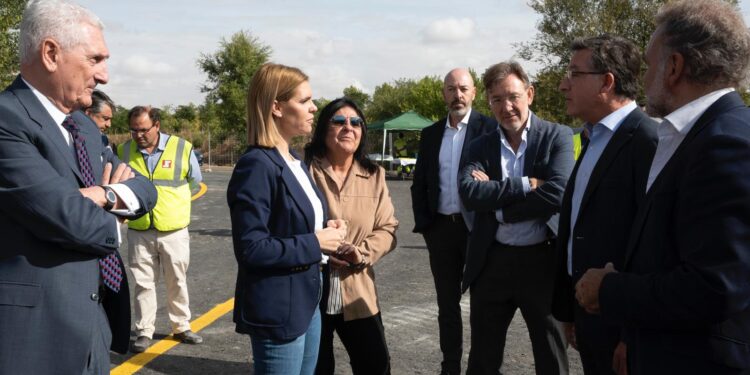 Judith Piquet visita las obras de Avenida de Camarma