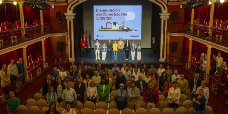 Alcalá inicia el curso escolar con la presencia de más de 33.000 estudiantes en sus aulas.