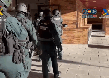 Desmantelan una organización criminal que introducía droga por el aeropuerto