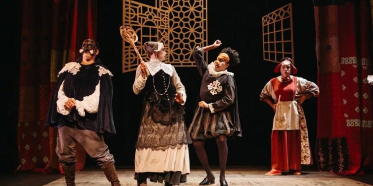 El Corral de Comedias de Alcalá revela su programación de diciembre, una combinación vibrante de folclore y obras clásicas del Siglo de Oro.